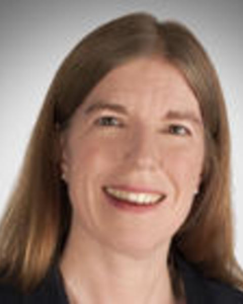 Christina Davis headshot